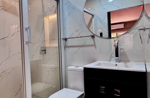 San Pedro Sula Hotel | Modern and luxurious for 8 (3 bedrooms with their own bathroom)