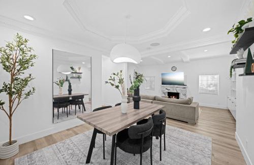 Pico - Robertson Apartment | Modern and Spacious 4 Bedroom Home