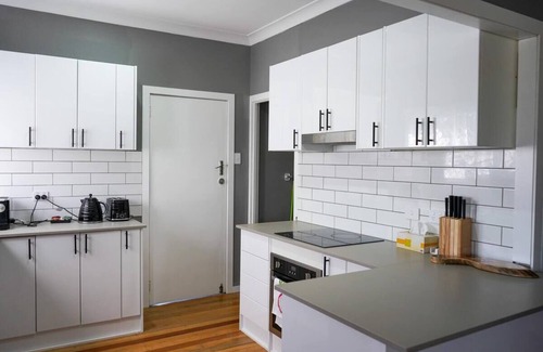 Gulliver Apartment | Modern and Stylish 3Bed 2Bath home Townsville