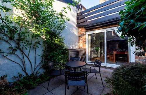 Cambridge City Centre House | Modern and Stylish Townhouse in City Centre Pass the Keys