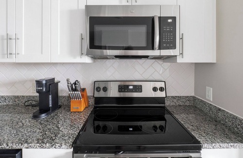 North Charleston Apartment | Modern Apartment in Prime Location (ID1374X855)