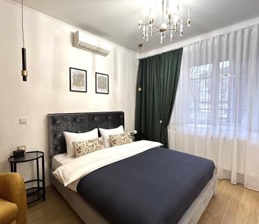 Lviv City Center Apartment | Modern Apartment, 100m to Opera