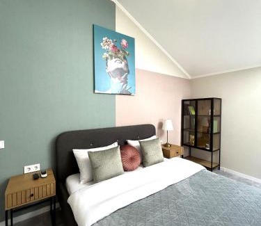 Lviv City Center Apartment | Modern Apartment, 5mins to Rynok Square