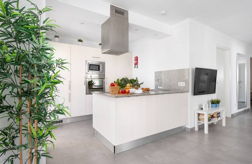 Alcudia Apartment | Modern Apartment for 5 on the beach of Alcúdia, with WiFi, AC and terrace