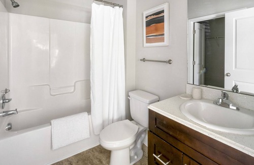 Johns Island Apartment | Modern Apartment in Prime Location (ID3619X04)