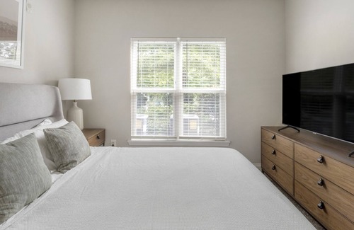 Johns Island Apartment | Modern Apartment in Prime Location (ID3619X04)