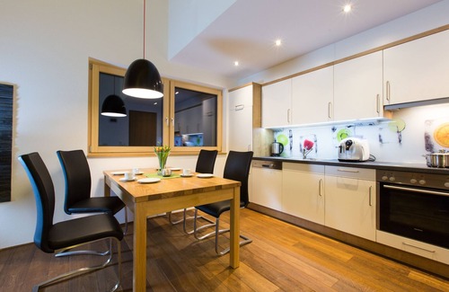 Mellau Apartment | Modern apartment with all the trimmings: sauna, carport, ski room etc.