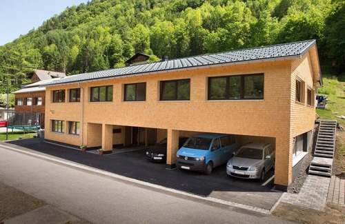 Mellau Apartment | Modern apartment with all the trimmings: sauna, carport, ski room etc.