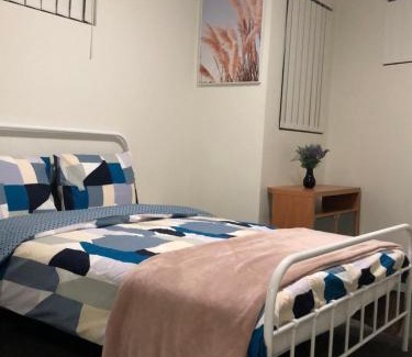 Liverpool Apartment | Modern APT in Liverpool CBD