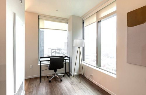 Seaport District Apartment | Modern Apt In Seaport 2 Min. Walk Downtown