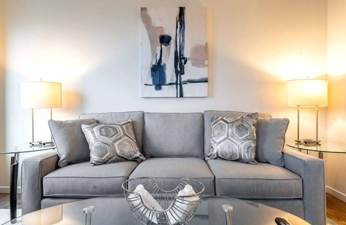 Seaport District Apartment | Modern Apt In Seaport 2 Min. Walk Downtown