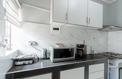 Lusaka Apartment | Modern Apt near Best Malls Restaurants &Stores