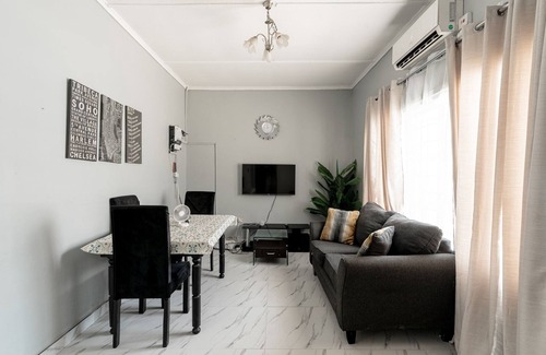 Lusaka Apartment | Modern Apt near Best Malls Restaurants &Stores