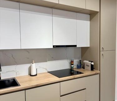 Çagllavicë Apartment | Modern Apt Near Bus Station