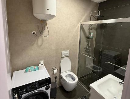 Çagllavicë Apartment | Modern Apt Near Bus Station