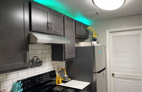 Acworth Apartment | Modern Apt Near Lake Allatoona and KSU