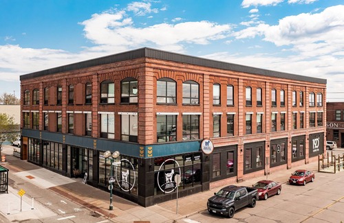 Duluth Apartment | Modern Apt w/Gym, Elevator, Coffee Shop | 204