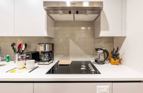 Seaport District Apartment | Modern Apt with Gym Near Restaurants