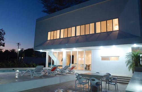 Costa Del Sol House | Modern Beach House In 'Costa del Sol'Beach,swimming pool & Sun For Your Family!