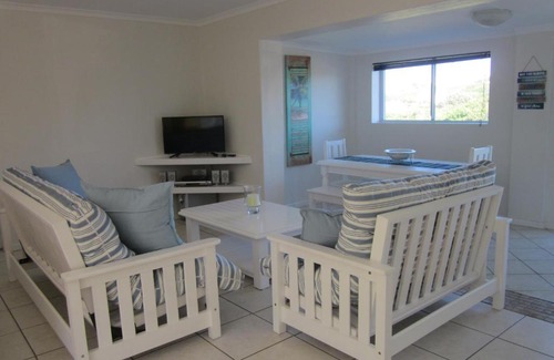 Cape Saint Francis House | Modern Beach Cottage