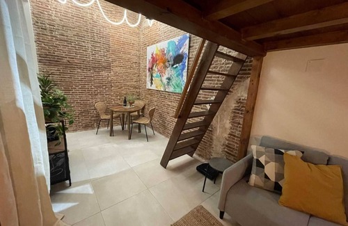 Embajadores Apartment | Modern & Best Area @ Madrid Center!