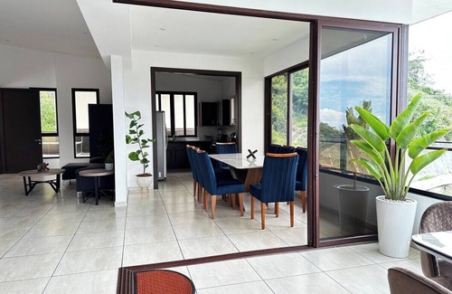 Antiguo Cuscatlan House | Modern Big House with Stunning Views in Nuevo Cuscatlan!n