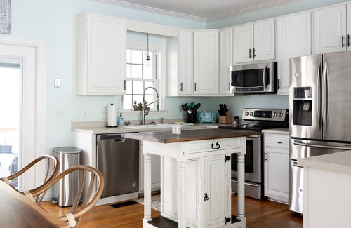 Sunset Point House | Modern Boho style Folly beach house -3 blocks from the beach!