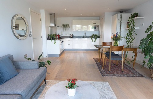 Deptford Apartment | Modern&bright 60m2/650sqft Flat With King bed