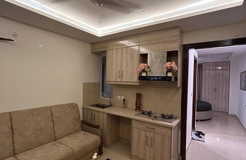 Rawalpindi Apartment | Modern Circular Retreat , Self Check-In, AirConditioning, Loveliest Space