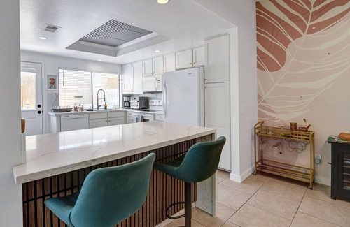 Palm Desert Condo | Modern Comfort & Elegant Design Throughout, 3BR/2BA home in South Palm Desert