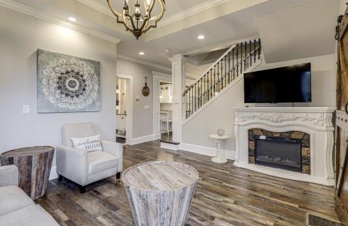 London House | Modern Comfort Near Columbus Home with Yard and Porch