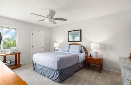 Oldsmar House | Modern Condo on the lake Oldsmar FL