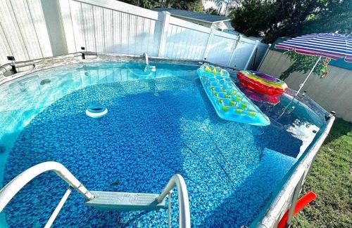 Citrus Park House | Modern cozy with pool and big backyard