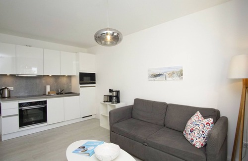 Gross Zicker Apartment | Modern vacation apartment with private terrace - Haus Inselwind FeWo MEERstille