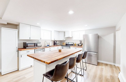 Helena House | Modern duplex with patio & great kitchen - near downtown, trails & parks