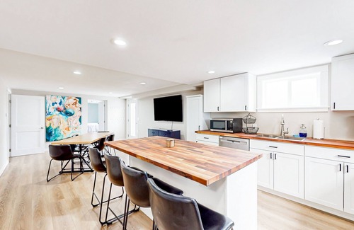 Helena House | Modern duplex with patio & great kitchen - near downtown, trails & parks