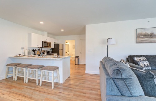 Auburn Apartment | Modern Escape in Central Auburn Only 3miles to Bates College - 1BD, 1BA
