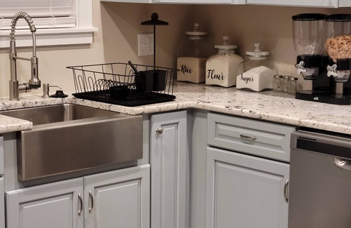 Saint Helena Island House | Modern Farmhouse Getaway near MCAS/PI & Agapae Oaks