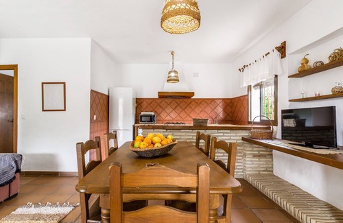 El Palmar House | Modern Holiday Home "El Madroño" with Pool