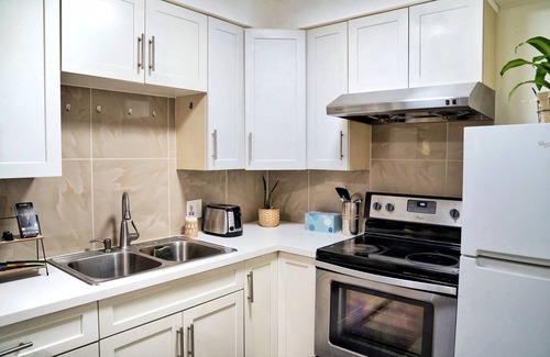 Alhambra Apartment | Modern home in heart of Alhambra-10 min from LA