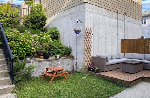 Vancouver South House | Modern immaculate suite in beautiful Vancouver