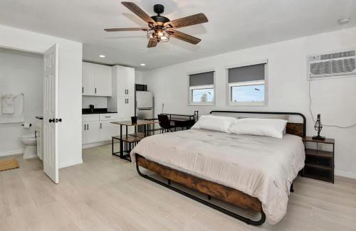 Daytona Beach Shores Apartment | Modern King Suite #12 - Steps to Beach