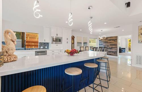 La Jolla Alta Villa | Modern La Jolla Escape Pool Rooftop Views