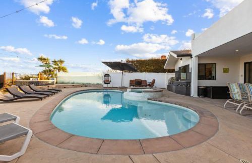 La Jolla Alta Villa | Modern La Jolla Escape Pool Rooftop Views