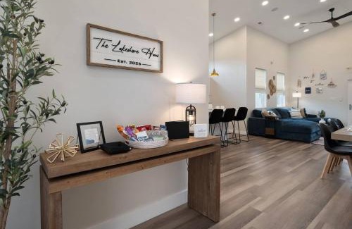 Buckeye Lake House | Modern Lake House 3 Blocks From The Lake!