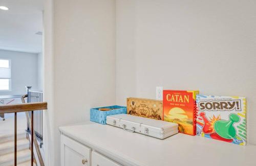 Fairfield House | Modern Large Home in Wine Country