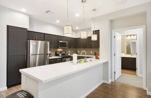 Menlo Park Condo | Modern Living in Silicon Valley: 2BR Condo near Facebook