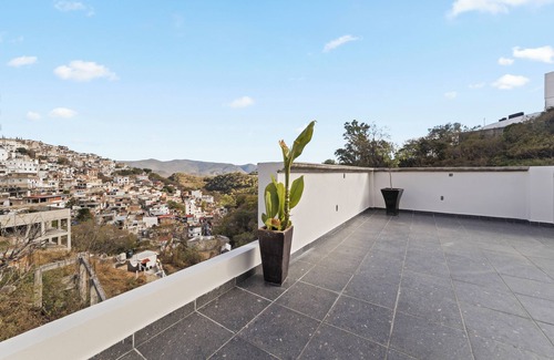 Huixquilucan Apartment | Modern Loft | Gym + Rooftop l Interlomas