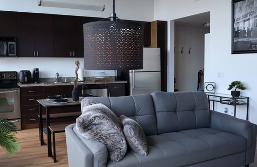 Downtown Sacramento Apartment | Modern Luxe Loft in Heart of Downtown | Ideal for long stays