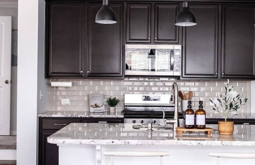 Cary Apartment | Modern Luxe Oasis | 5* Location, Pool, Gym, Pets OK